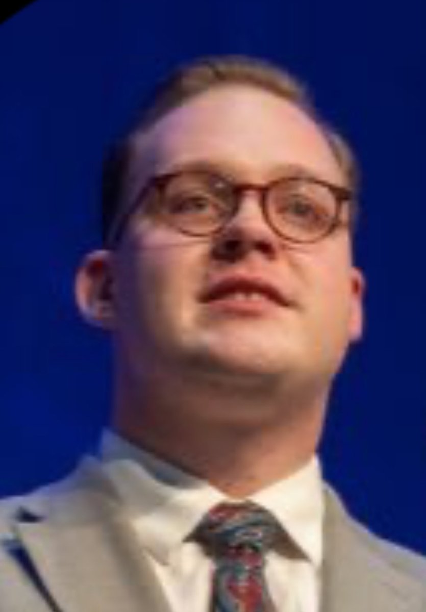 OckhamsC's tweet image. Den mutmaßlichen Filmer (im Auto hinten rechts) hätten wir schon mal: Martin CT Kohler von der #fckAfD Charlottenburg.
#gi2911 #gießen #AutoAttacke