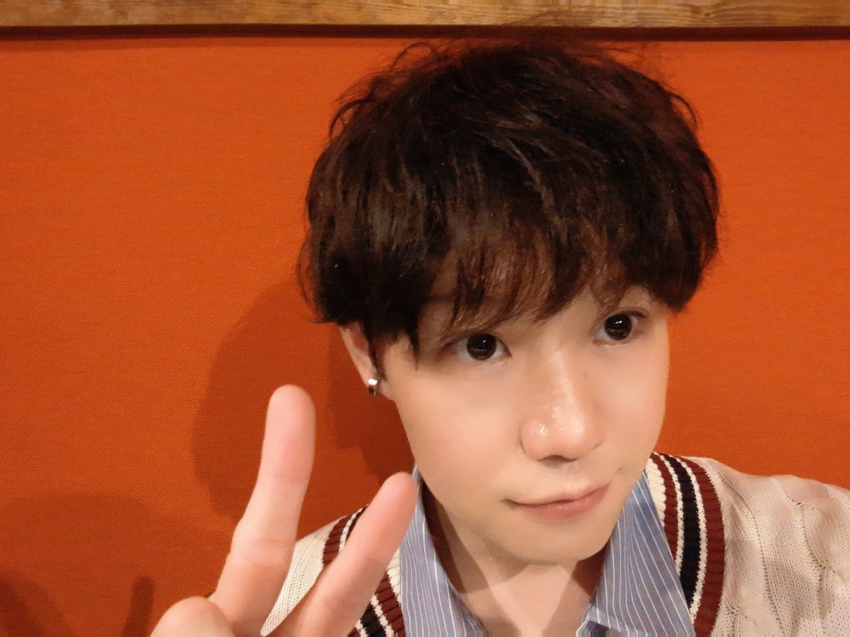 夜分遅くに失礼します！
#atomic7 お疲れ様でしたー！！
今日はアドリブ力を試されたのと、朗読をがっつり読ませていただいた回でした！
いやーーー、笑いました😆😆
久しぶりのがっつり演技回、是非アーカイヴで楽しんでいただければと…！！
ありがとうございました！！