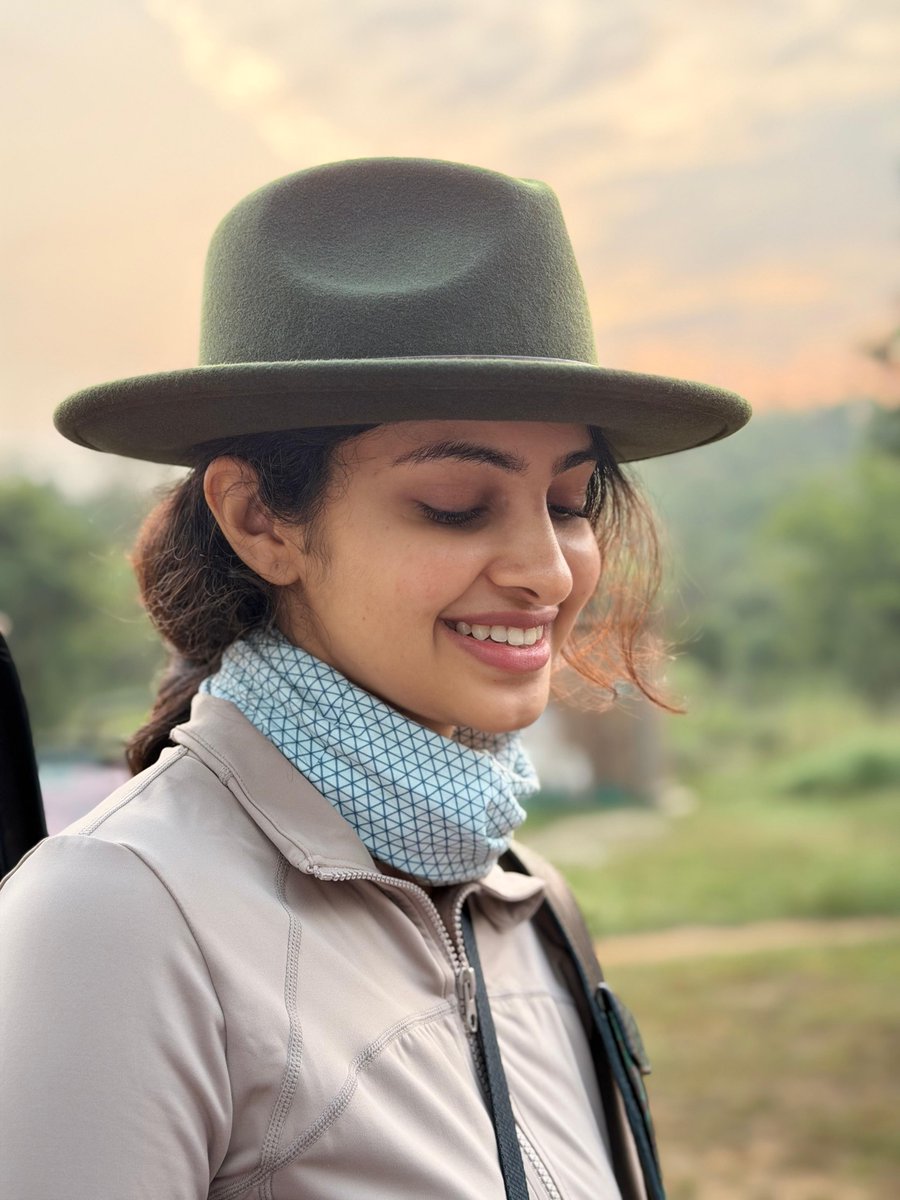 rameshlaus's tweet photo. Elegant pics of stylish Actress 
#Manasavaranasi

@varanasi_manasa 

Her latest pics 😍 https://t.co/GNnkBNOrsT