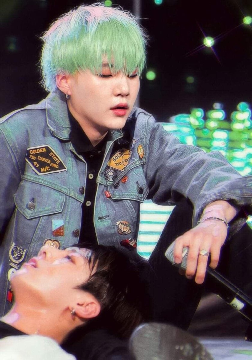 kookzlore's tweet image. Run era yoonkook felt like a fever dream