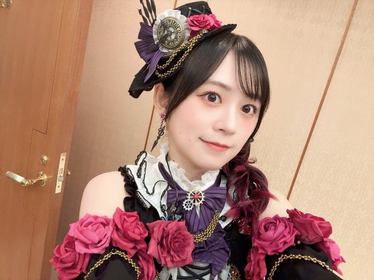 Yuki_Nakashim's tweet photo. もうすぐシンガポール公演だ！！！！
たのしむぞ！！
#バンドリ #Roselia #Neuweltfahrt https://t.co/pXAyMaK7ra