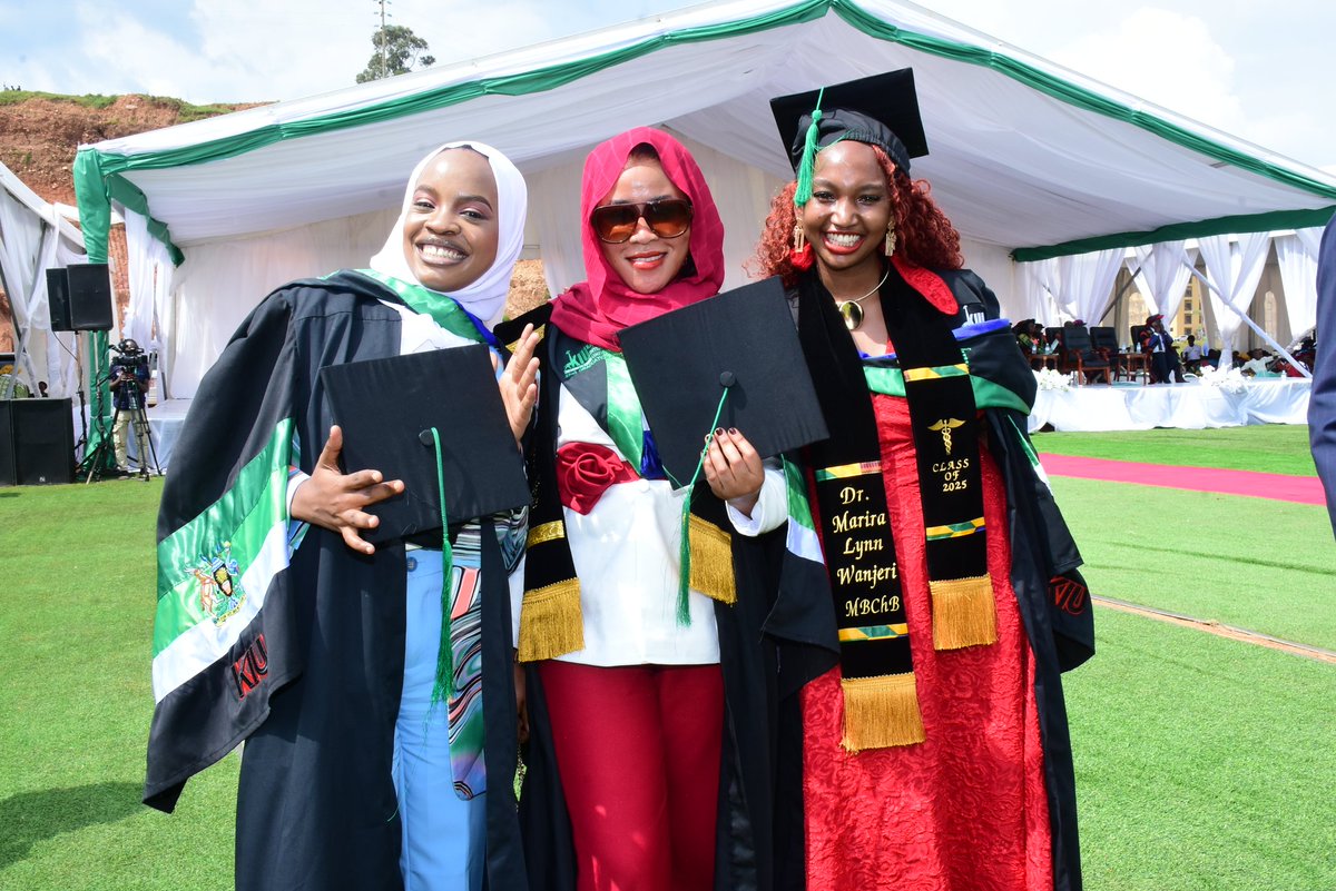 kiuvarsity's tweet photo. ๐ธ #KIU32ndGrad https://t.co/sZiYW6yaHI