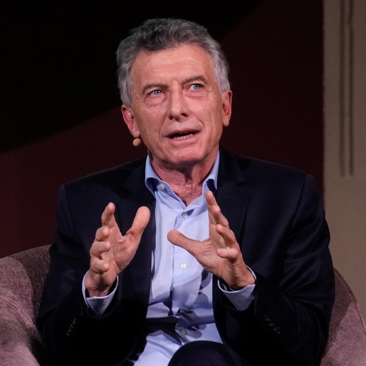 clarincom's tweet photo. MACRI: "CHIQUI TAPIA ES PRODUCTO DE UNA DECADENCIA"

El ex presidente cuestionó la gestión de Tapia y advirtió que el fútbol argentino atraviesa “oscuridad” tras las sanciones de la AFA a Verón y al plantel de Estudiantes.

Macri afirmó que el fútbol argentino “va en contra de lo que hace el mundo entero” y que “las consecuencias se seguirán pagando”. 

(+) en Clarín: https://t.co/PlT6xxugsN
