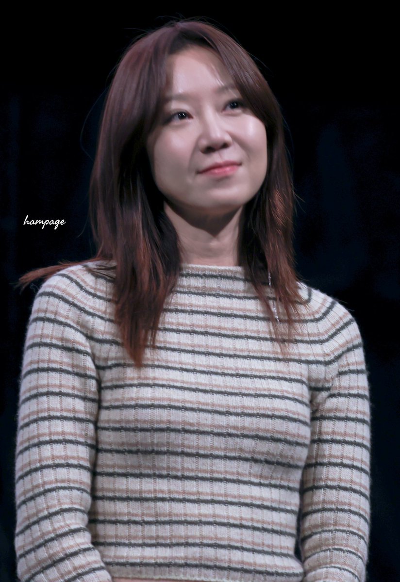healingsuam1028's tweet photo. 251129 영화 #윗집사람들 무대인사

정아

#공효진 https://t.co/5AUewCTdRE