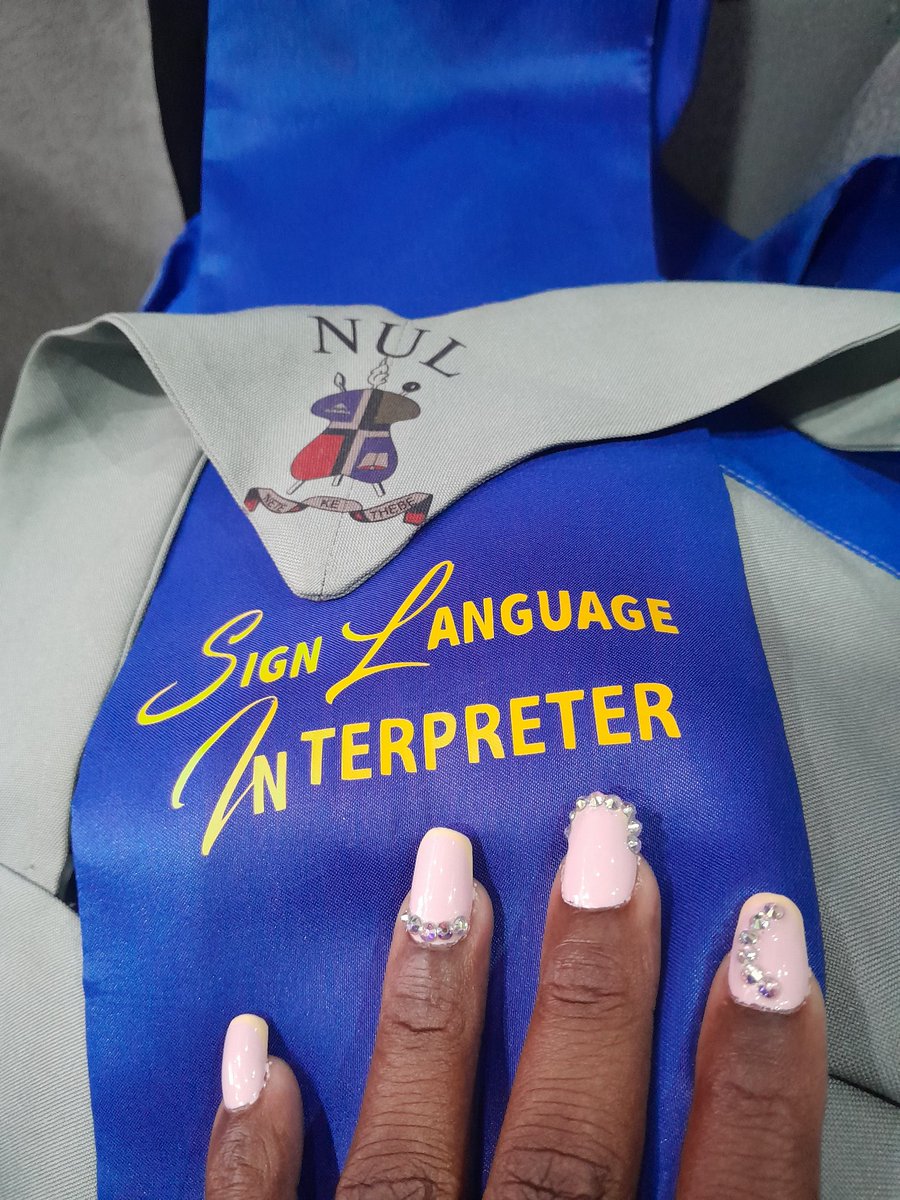 Boxy_Lepitse's tweet image. #signlanguage