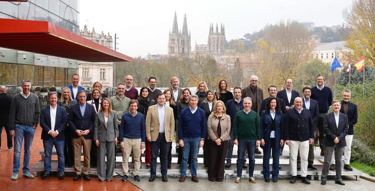 El alcalde de Córdoba <a href="/jmbellidoroche/">José Maria Bellido</a> en la Declaración de Burgos donde los alcaldes de las grandes ciudades han fijado los impuestos, la vivienda y la seguridad como prioridades del municipalismo, frente a un Gobierno que exprime a familias, trabajadores, autónomos y pymes