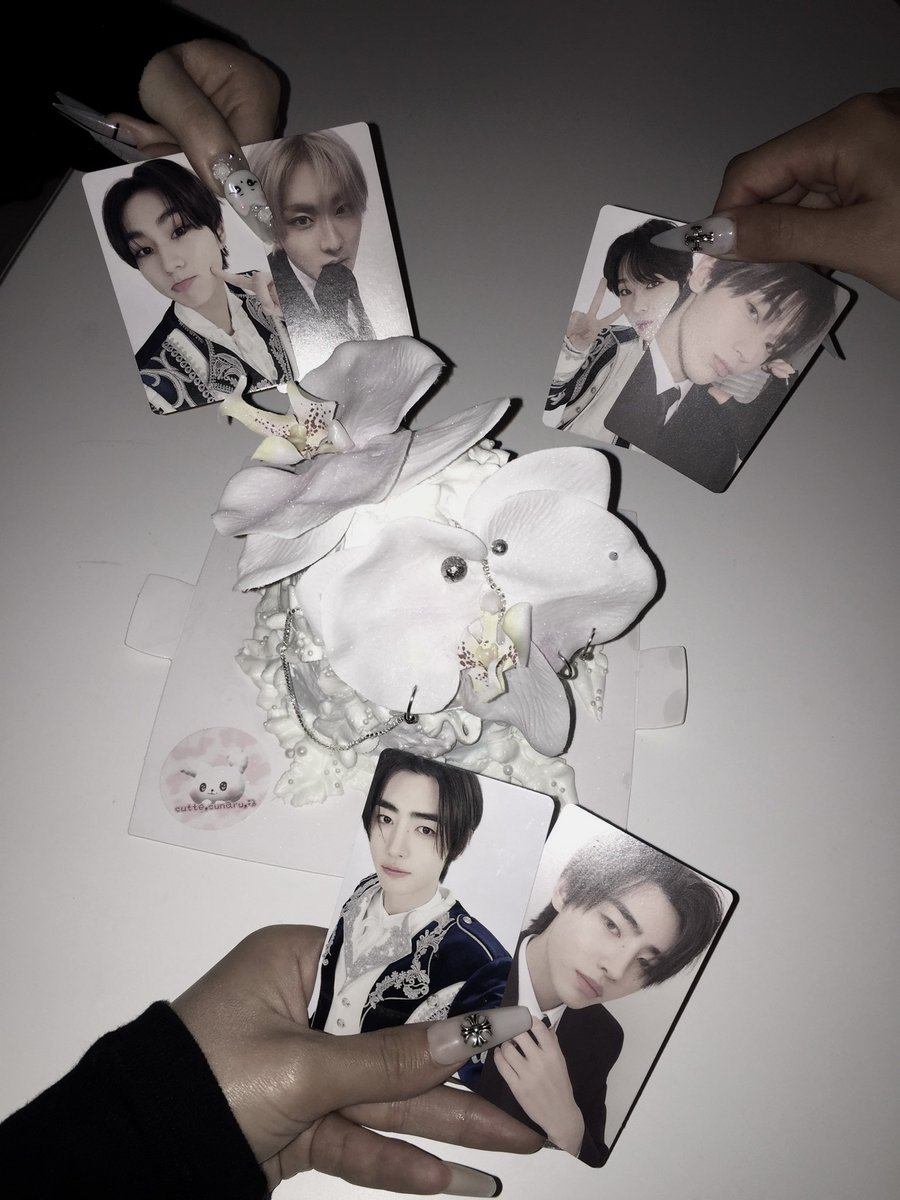 nyanjw_0's tweet photo. 엔하이픈 데뷔 5주년 축하해🪽🖤

#enhypen5thanniversary
#2025ENnwersary  
#엔하이픈_5주년
#7つの星が繋がった日 
#ENHYPE  #엔진_트친소  #엔진   #엔진맞팔 https://t.co/RC3FxJRykf
