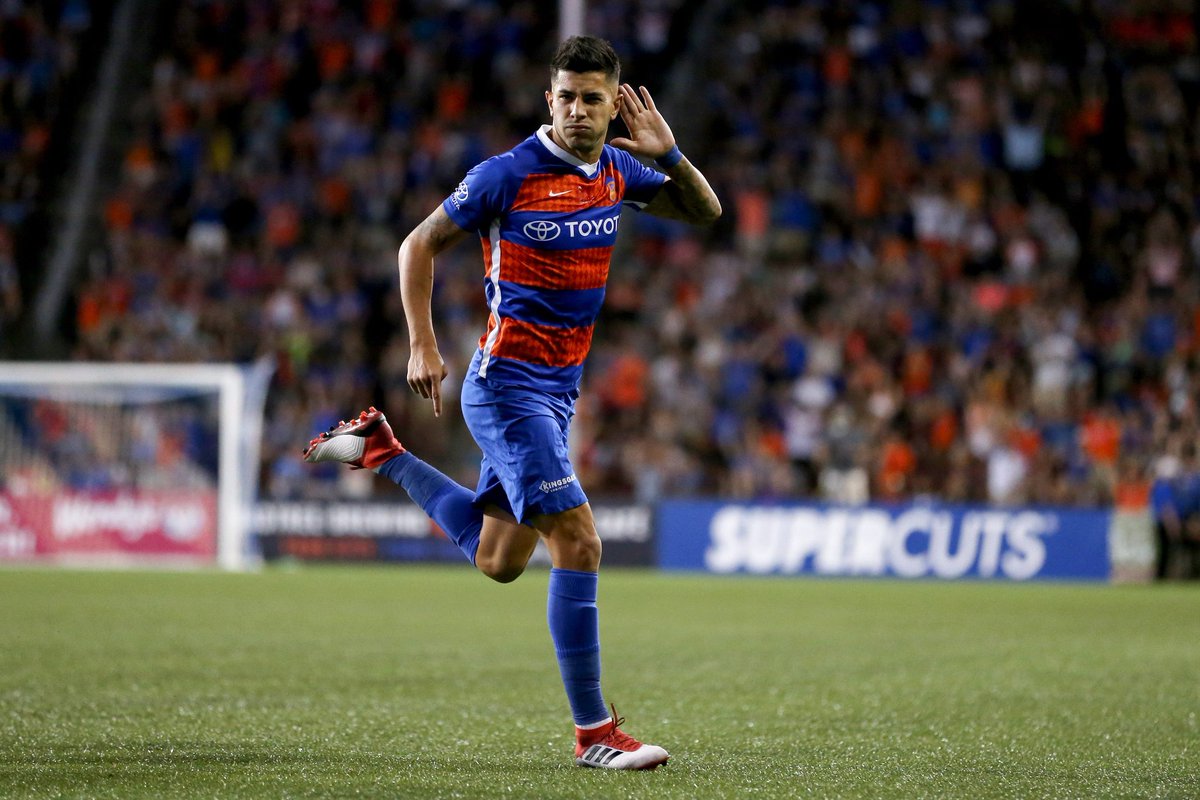 .<a href="/LedeManu18/">Emmanuel Ledesma</a>