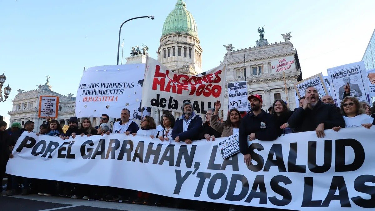 La Legislatura porteña aprobó un proyecto contra las sanciones a trabajadores del Hospital Garrahan prensaobrera.com/sindicales/la-…