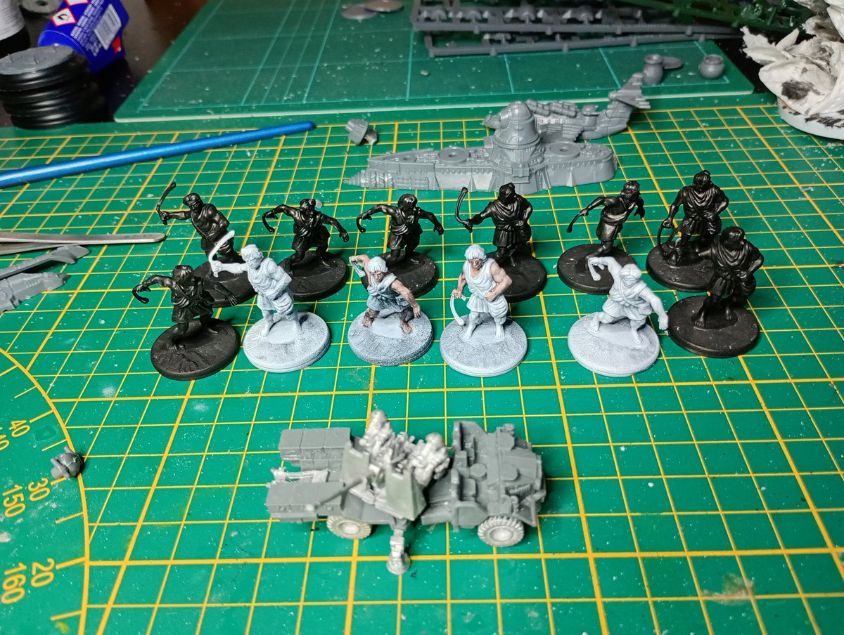 leadpile's tweet image. Four weeks since the Crisis wargame show 2025 and the unthinkable has happened. Everything I bought has been built. The Bofors AA gun being last off the line...
Even more incredible, the first figures get to see paint. What's happening, I'm scared?