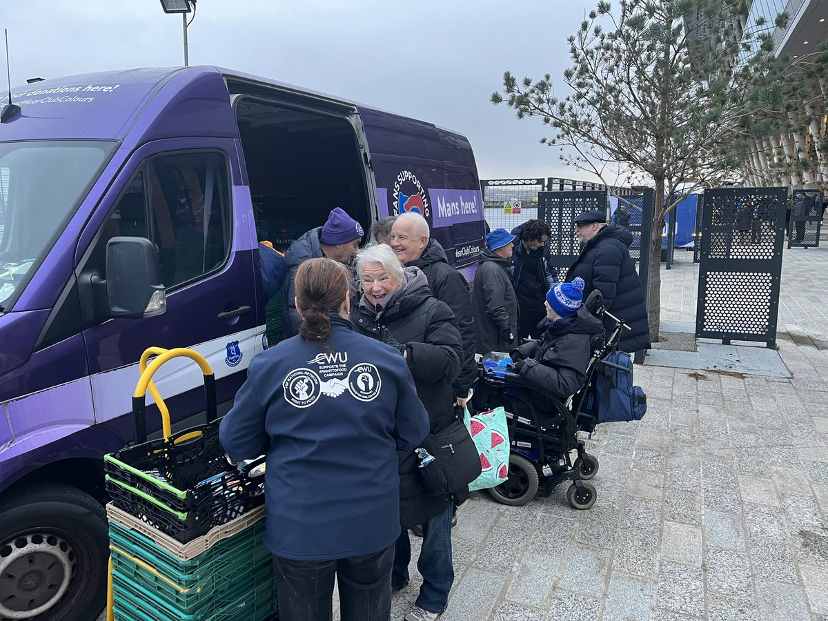 lcabbabeh's tweet image. Matchday collection.
Bring an item if you are able.
@SFoodbanks 
#RightToFood