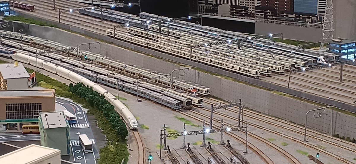 OooHiro4586's tweet image. 本日はせの鉄さん『@seno_railway 』主催の小田急運転会inkyoの駅さんに行って参りました！
いやーこの日まで頑張ってきた小田急の製作など伸び伸び走ってたからよかった
本当に皆様ありがとうございました！