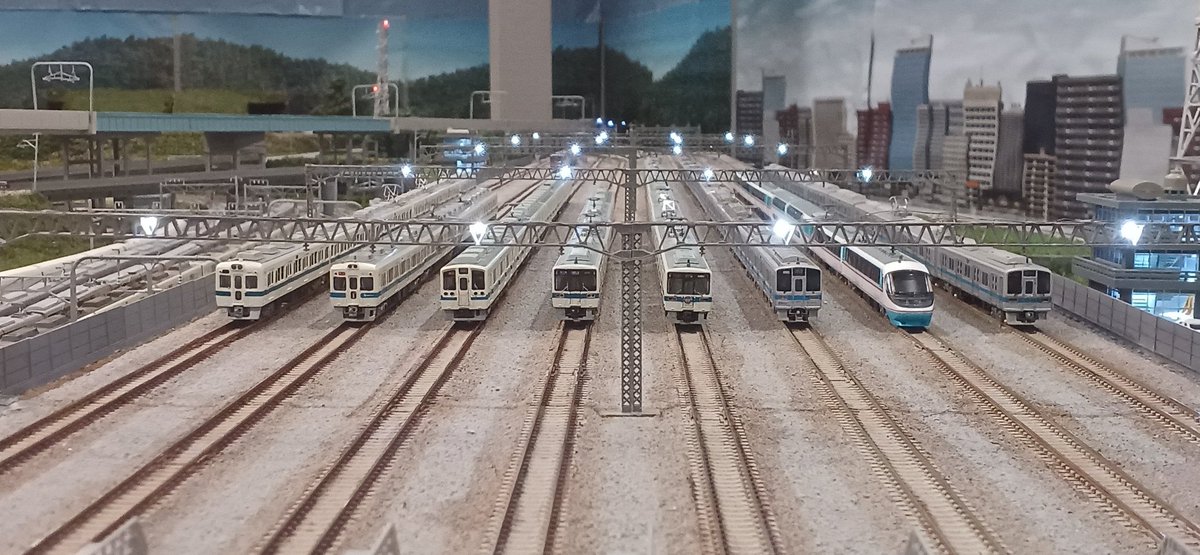 OooHiro4586's tweet image. 本日はせの鉄さん『@seno_railway 』主催の小田急運転会inkyoの駅さんに行って参りました！
いやーこの日まで頑張ってきた小田急の製作など伸び伸び走ってたからよかった
本当に皆様ありがとうございました！