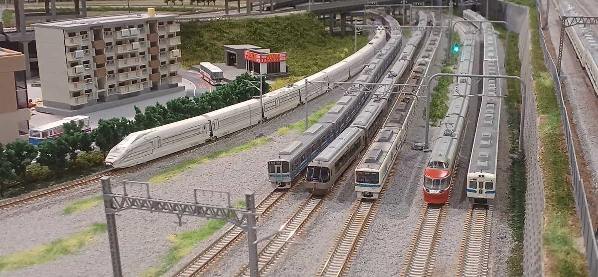 OooHiro4586's tweet image. 本日はせの鉄さん『@seno_railway 』主催の小田急運転会inkyoの駅さんに行って参りました！
いやーこの日まで頑張ってきた小田急の製作など伸び伸び走ってたからよかった
本当に皆様ありがとうございました！