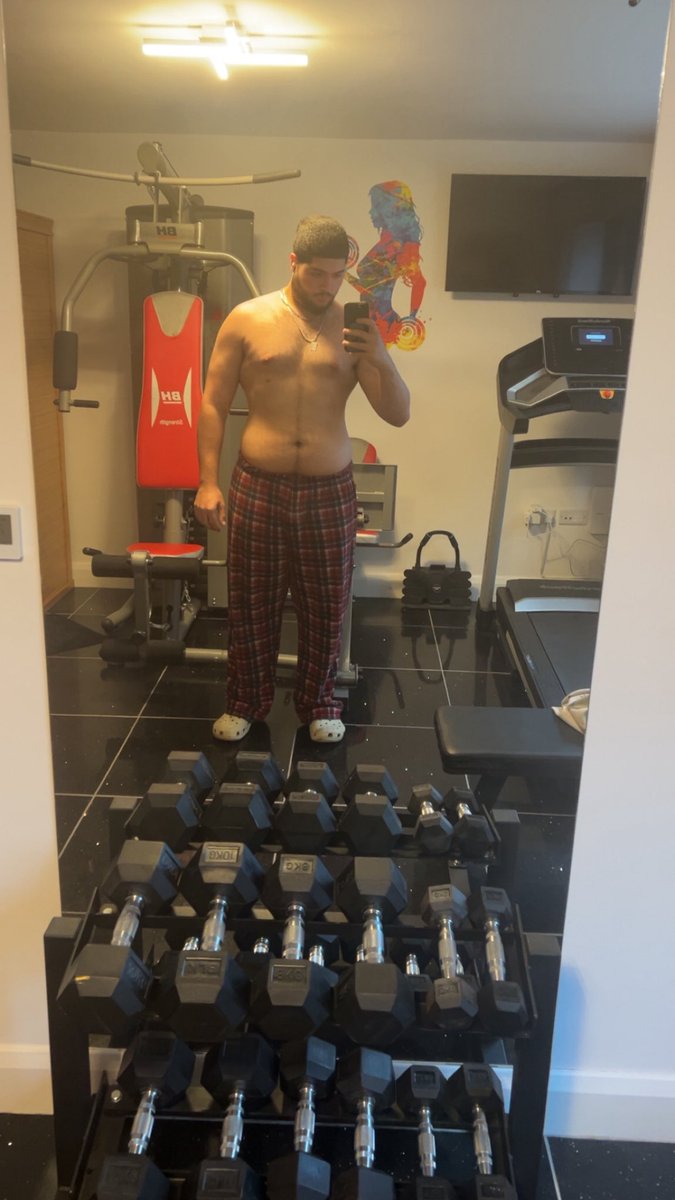 aurezidc's tweet image. 22lbs down in 7 weeks,slowly but surely 😛😛