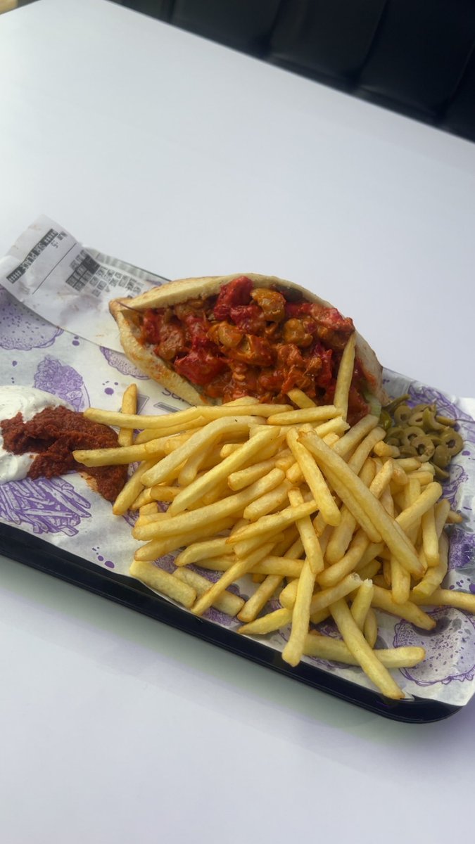 youss9rs's tweet image. Nous voilà