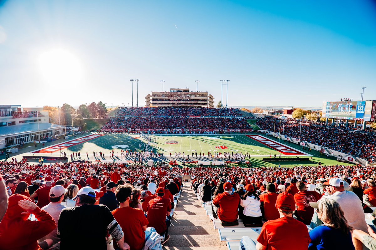 fmmercogliano's tweet photo. For our fans to literally 12th-man SDSU into three straight false starts ... that was defeaning on the field. I never, never thought I'd see it.

Best part, the ride isn't over. I sure hope that old guy from the elevator enjoyed the hell out of that one. (8/End)

#GoLobos https://t.co/5tV7hDokHN