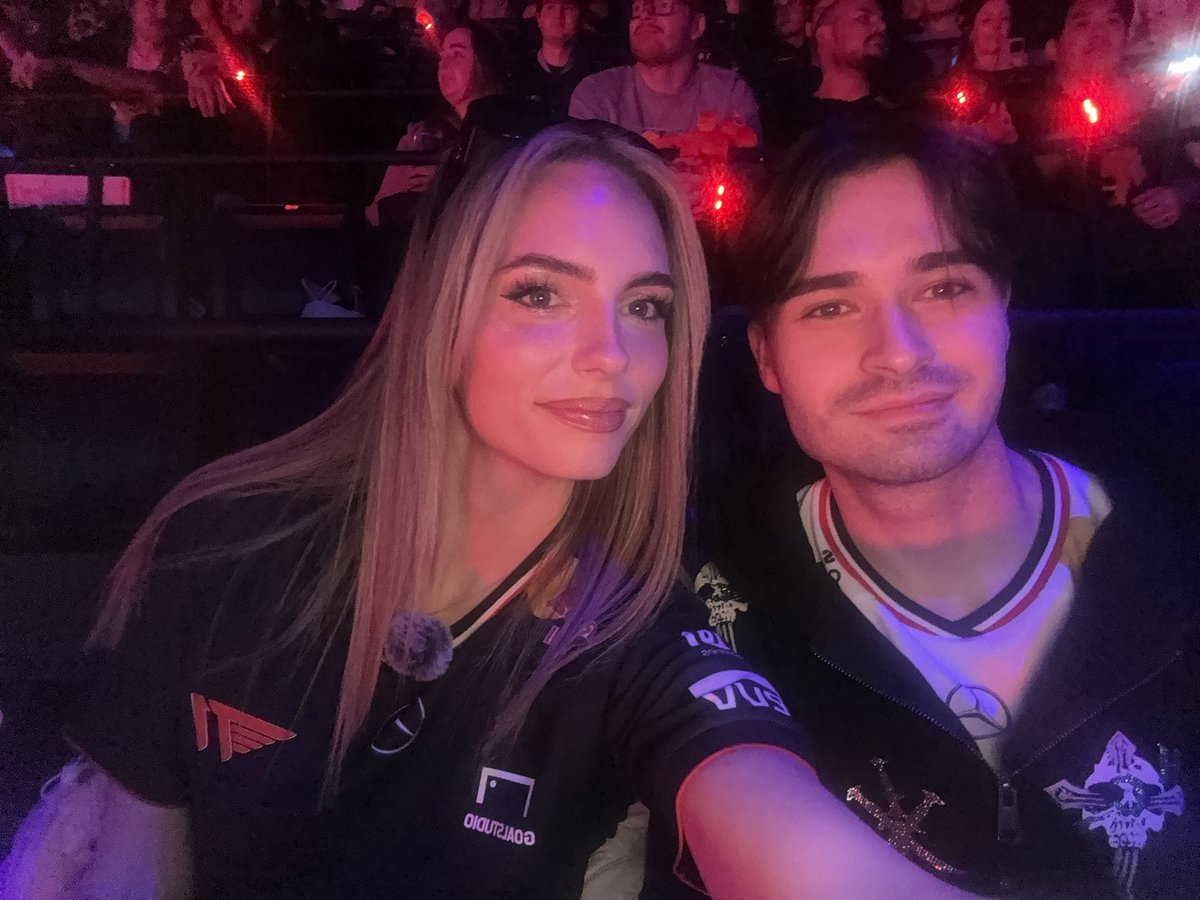 #LeagueOfLegends #leagueofitsown <a href="/redbullgaming/">Red Bull Gaming</a> <a href="/LeagueOfLegends/">League of Legends</a>