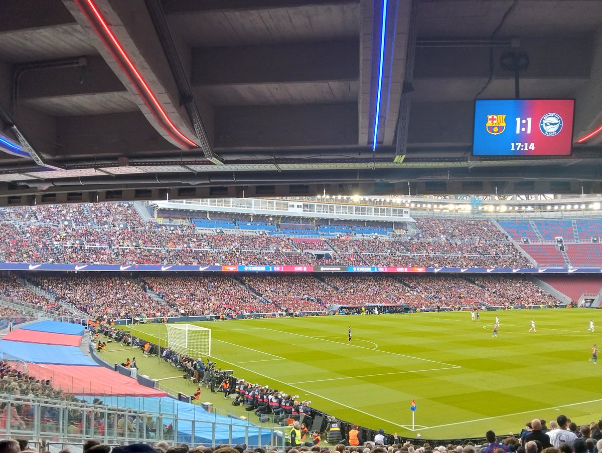 Al minut 17:14 des de la grada d'animació iniciàvem el càntic d'independència amb desenes d'estelades. Avui el nostre lloc està ocupat per lones i milers de turistes a l'estadi sense estelades. Amb la nostra expulsió també s'ha perdut reivindicar la llibertat de Catalunya.