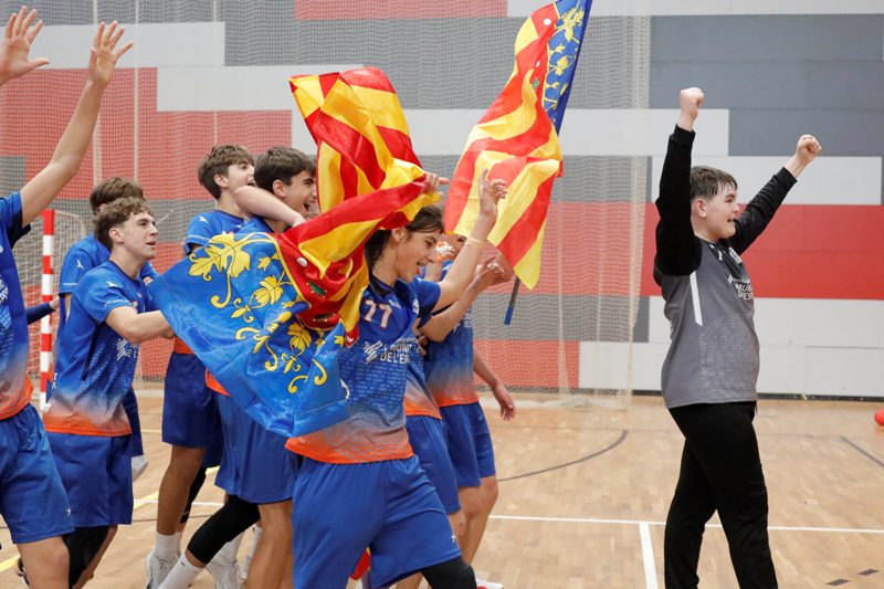 Balonmano
Road to CESA 2026. Cheste
Cheste acoge la sexta parada de camino al CESA 2026 <a href="/Fbmcv/">#ComunitatDelHandbol 🧡💙</a>  <a href="/centroresidenc1/">centro residencias cheste</a> 
wp.me/p29qcc-PUI
