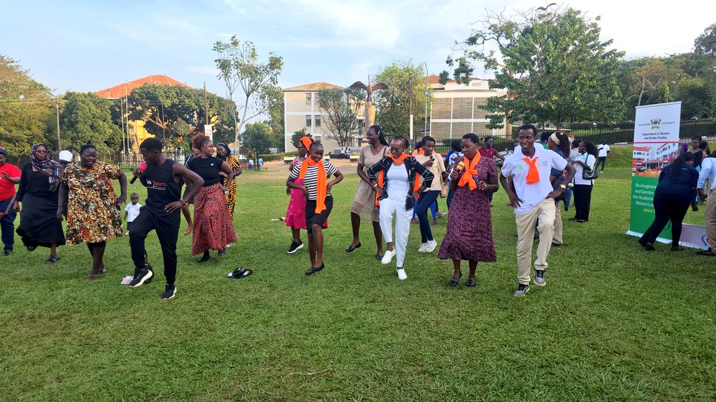 MakerereIGDS's tweet photo. The Event ended with a photo moment with the Ag. Vice Chancellor Professor @SsaliSarah who also led participants in a powerful aerobics session.

#16DaysOfActivism https://t.co/CBztiERyNL