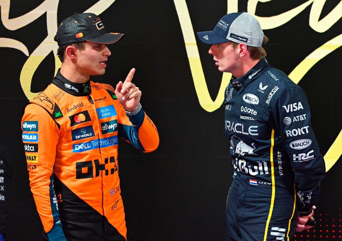 FormulaDirecta's tweet image. 💥 Lando Norris responde a Verstappen: "Solo hace que decir tonterías la mayor parte del tiempo"

"Hay muchas cosas de las que no tiene ni idea".

[RDP post Sprint]

#F1 #F1Sprint #QatarGP 🇶🇦