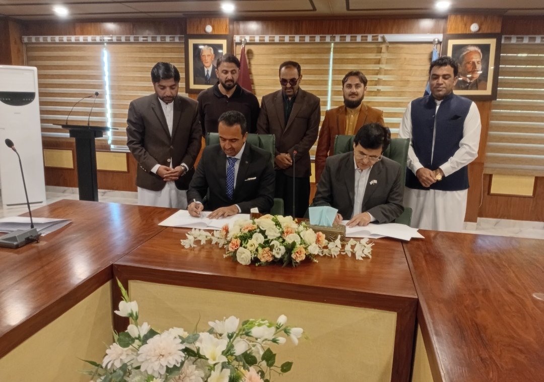 Dost Mohammad Barech tweet media