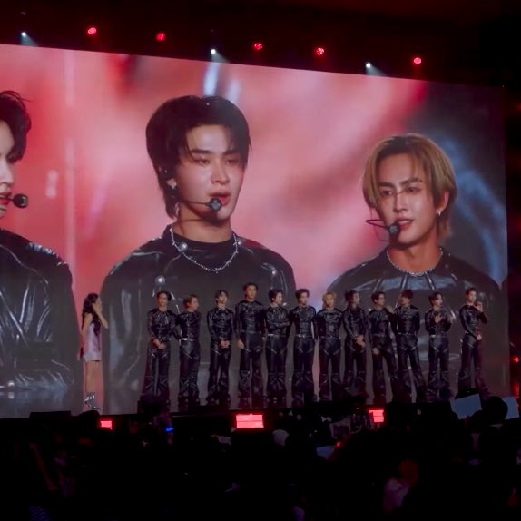 kh1ovele's tweet image. หล่อมาก ㅠㅡㅠ