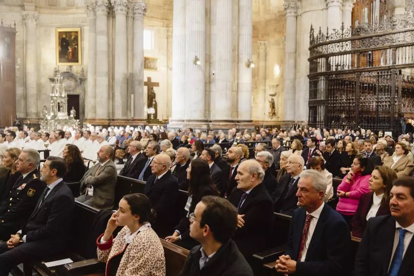 Inicio de ministerio de Monseñor Ramón Valdivia como Administrador Apostólico de #Cádiz. Que el Señor bendiga tu ministerio episcopal con un fruto abundante y duradero. María santísima te guíe en todo momento