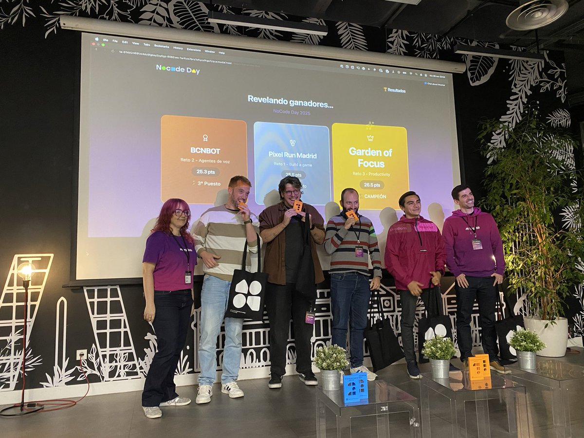 SoniaMontagud's tweet image. ¡Qué buen #hackathon hemos tenido en el #nocodeday25 !! 👏🏻👏🏻

Equipo genial con mis compis Javi, María, Adri y Mario ✨✨✨

Vimos la potencia de herramientas como @rebolthq @vivid Tally @make_hq Vidiv y @typeform 

Felicidades a los ganadores 👏🏻👏🏻