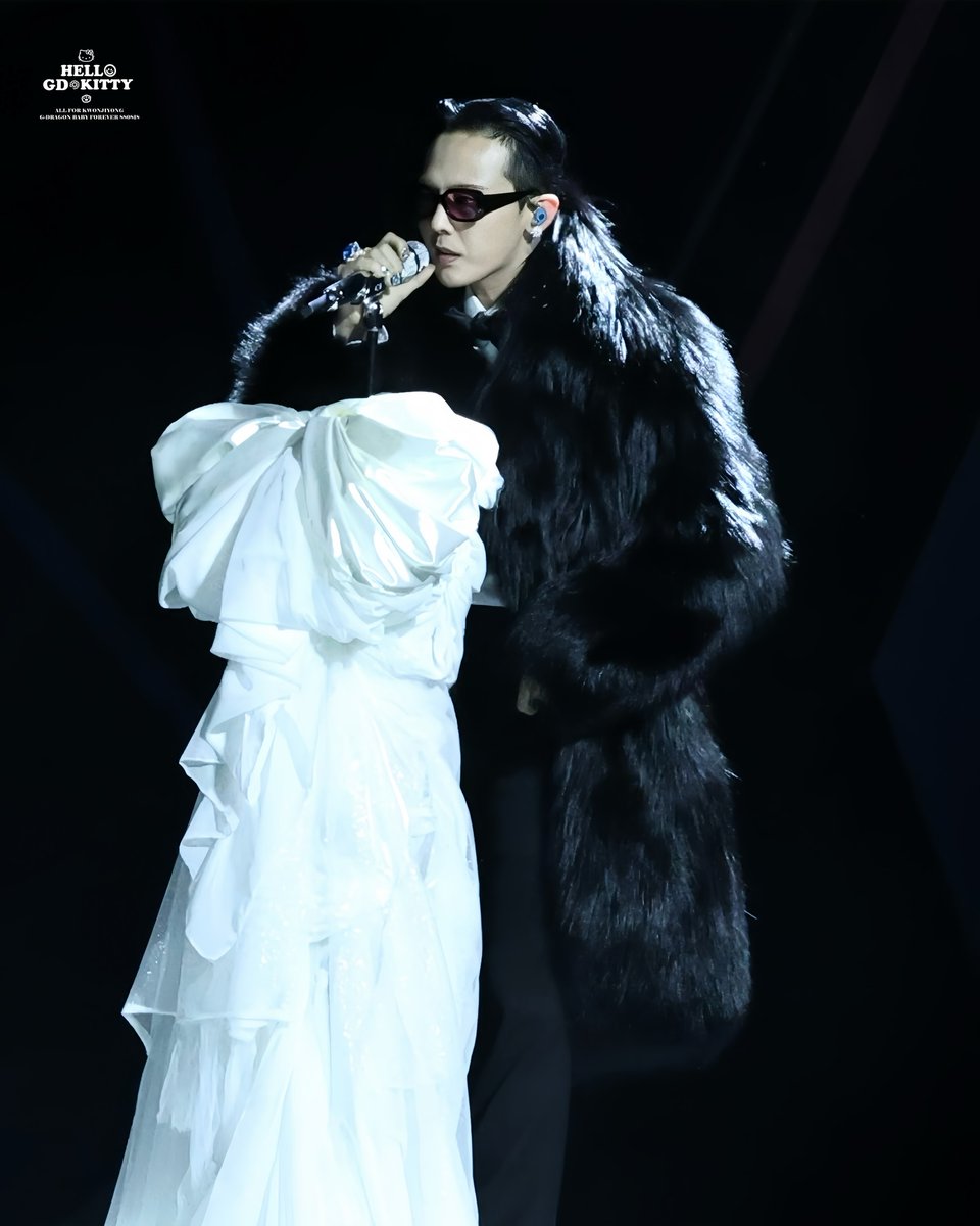 lhviiiviii's tweet photo. [29.11.2025] #GDRAGON at 2025 MAMA in Hong Kong #지드래곤 #지디 #권지용 

@ hellogdkitty https://t.co/W8GccjgnwY