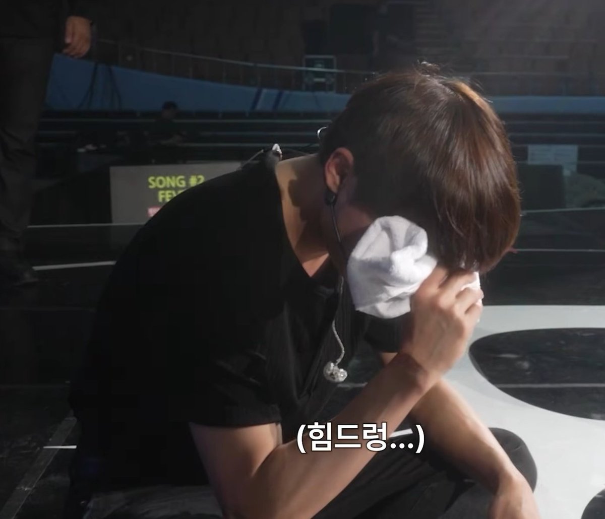 콘섵 비하인드 보고 매번 느끼지만 전력리허설까지 포함하면 사실상 콘서트 8회 하신 것 아니냐며