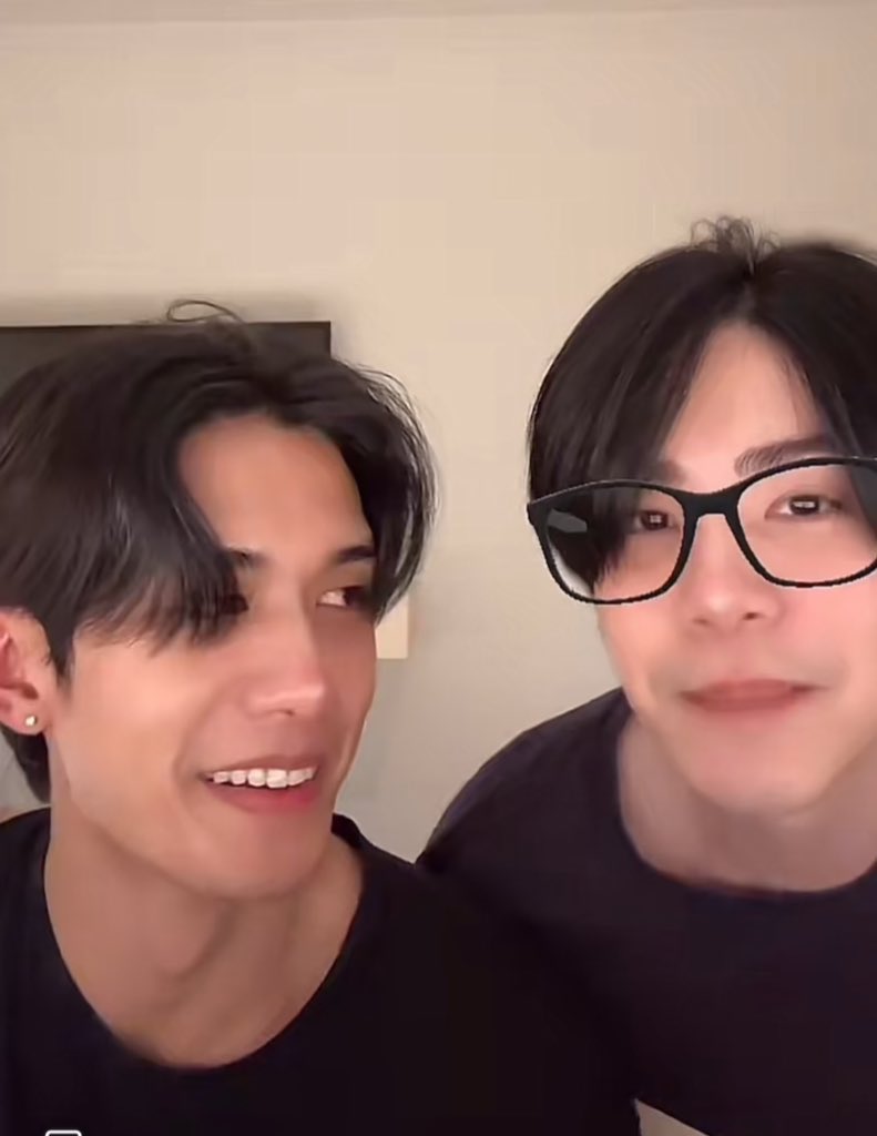 Mommydmill's tweet image. คุ้นๆ #NetJJ 🖤🥕⋆˚