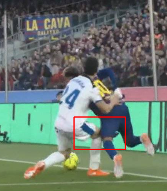 UNIVERSO_1899's tweet image. En qué planeta esto no es penalti?

Pregunta seria.