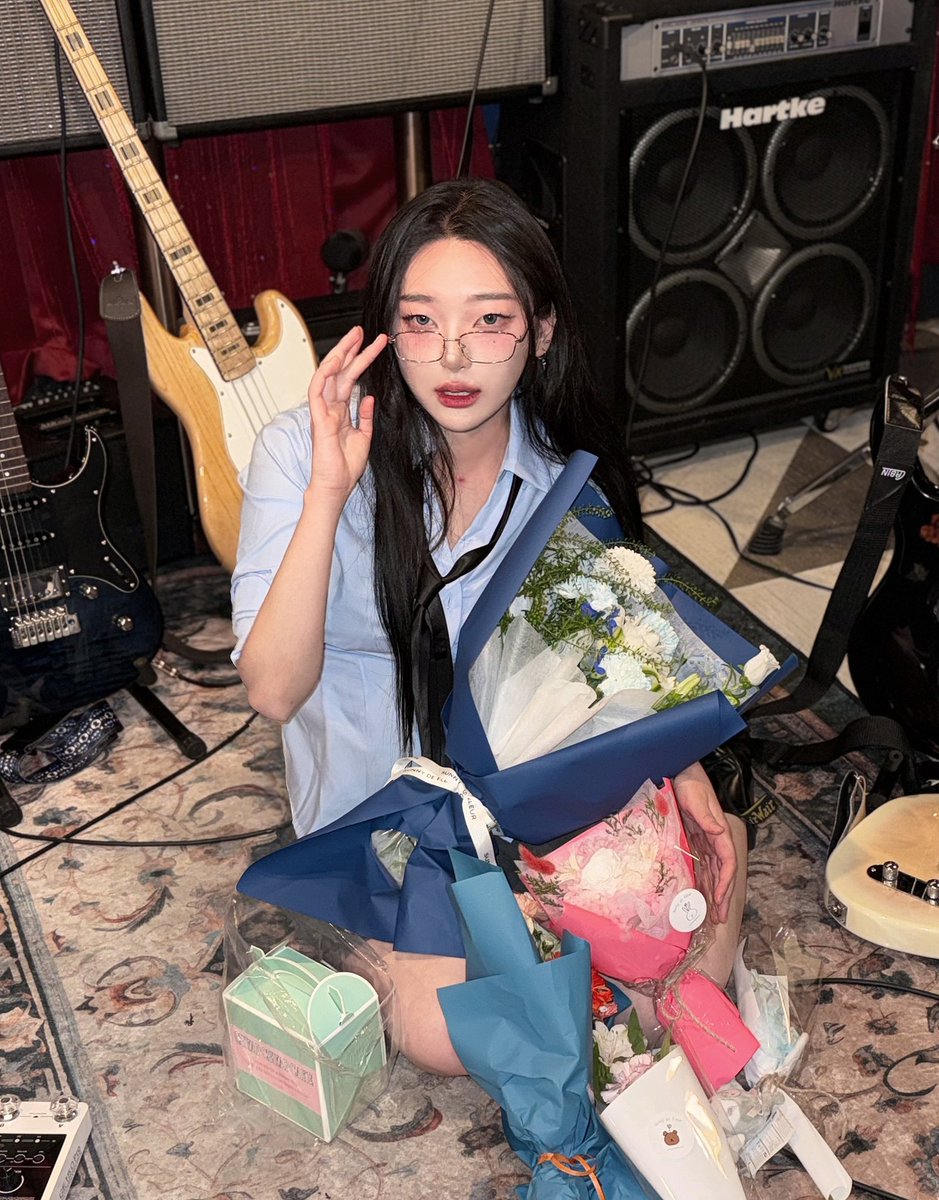 영현 tweet media