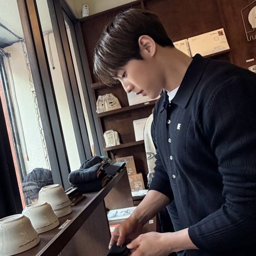 이민혁 얼굴 tweet media