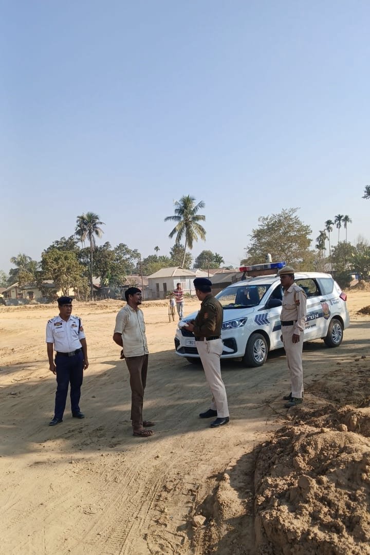 Vehicle checking duty by Khowai District Police.
<a href="/tripura_cmo/">CMO Tripura</a> 
<a href="/Tripura_Police/">Tripura Police</a>