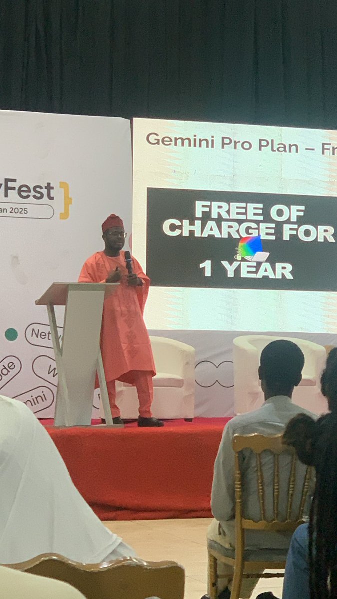 Sodiq Akinjobi delivered. Take your 🌹

#devfestibadan #devfest