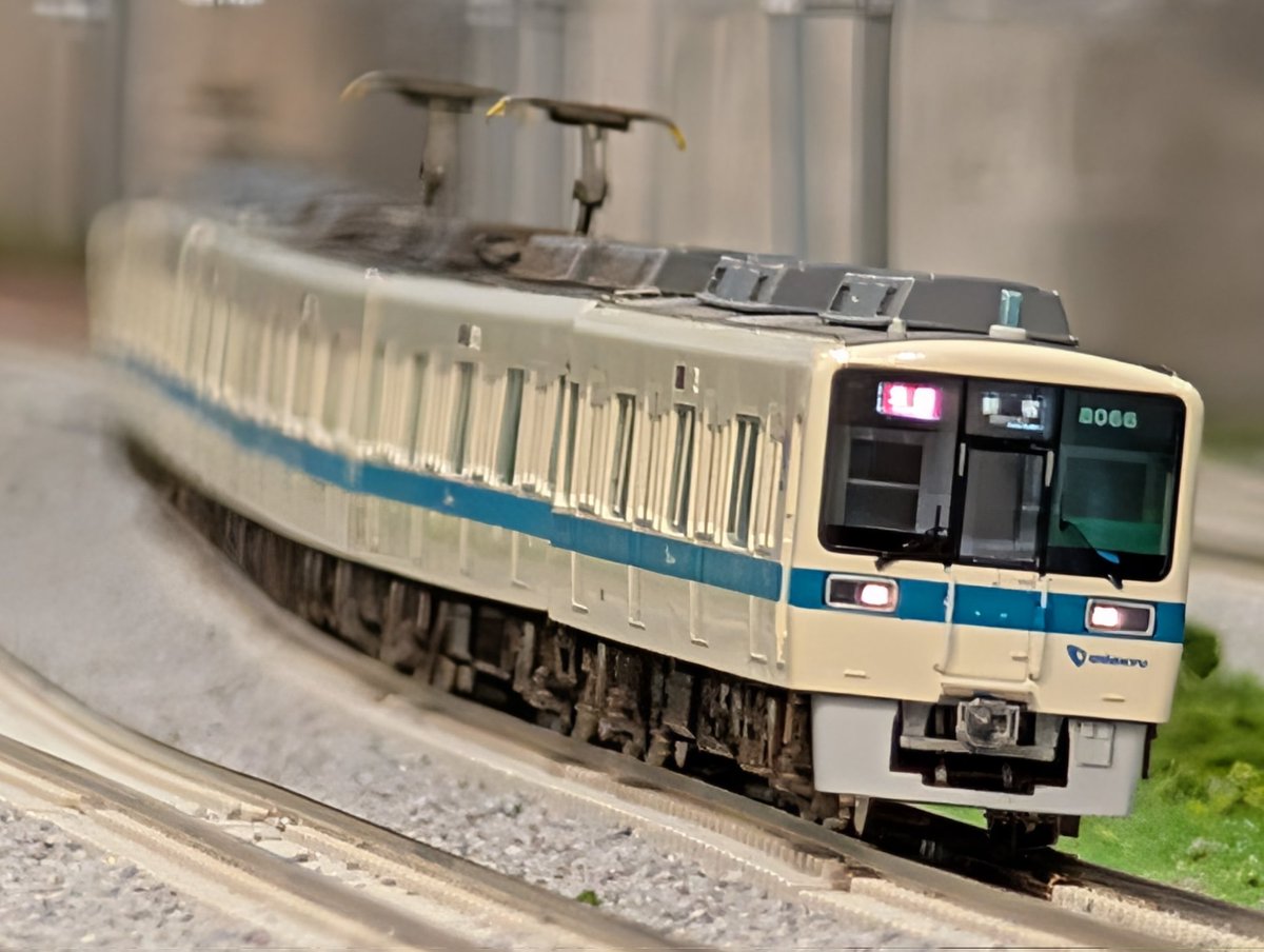 TX2000tukuba's tweet image. KYOの駅さんを使用した、せの鉄さん主催の小田急運転会へ参加して参りました😎

自分はとりあえず形になったメトロ16000系と小田急車は8000形1000形を持参😆

参加者の作品を並べて集合写真😆小田急車両がこんなに並ぶのも圧巻でした👍

この度は素晴らしい時間と貴重な話しをありがとうござました🙇