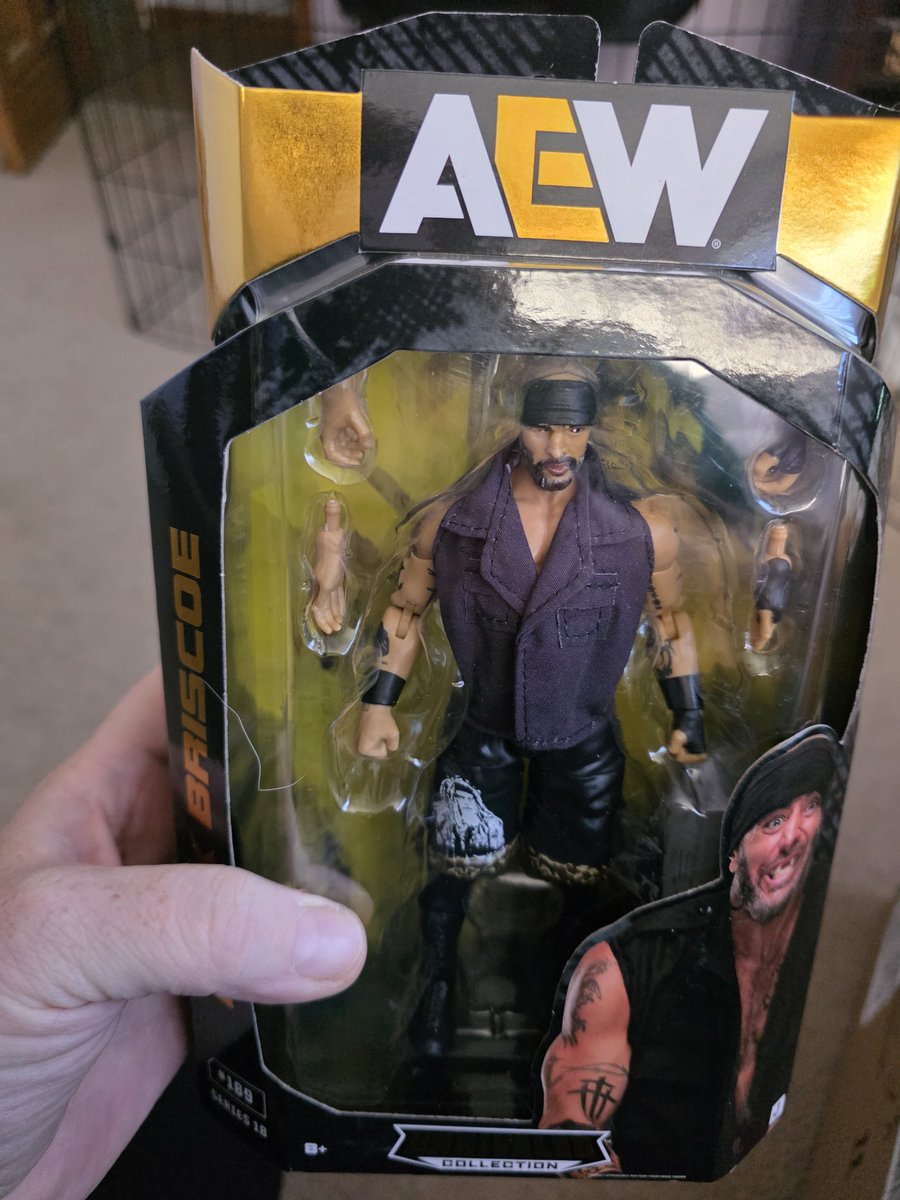 Berserker1973's tweet image. #CHC
#CollectorsHelpingCollectors 
A heartfelt thank you to @OliverTommy17 for gifting me this AEW Mark Briscoe
Thank you so much brother!