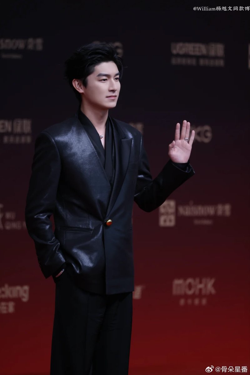 FKShi's tweet image. #YangXuWen (#WilliamYang) reuters attend 代言人影响力 / The Celebrity Endorsement Influence Ceremony 2025.

29/11/25