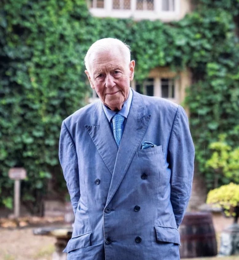 MrFamilyOffice's tweet image. British aristocrat Sir Benjamin Slade (79) is searching for a wife

He’s advertised in newspapers, joined Tinder and tried reality TV

But he has strict requirements for the lucky lady:

• Must be a “good breeder”

• At least 20 years younger

• No Scottish women

• Must be…