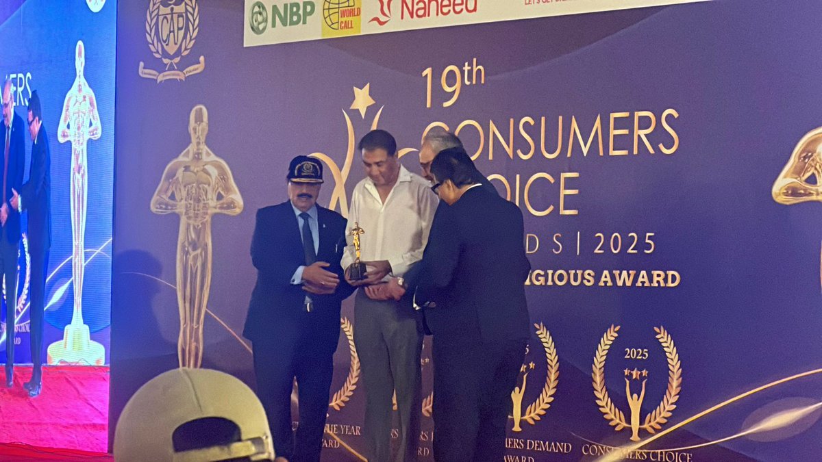 By the Grace of Allah, our Founder/Creative Director #PhoolPatti <a href="/AliSalmanAnchan/">Ali Salman Anchan</a>, clinched the prestigious Art &amp; Culture Award at the 19th Consumer Choice Awards 2025! A huge honor recognizing our work to advance Pakistani art &amp; soft image globally. 🙌  
 #PakistaniArt  #Anchan