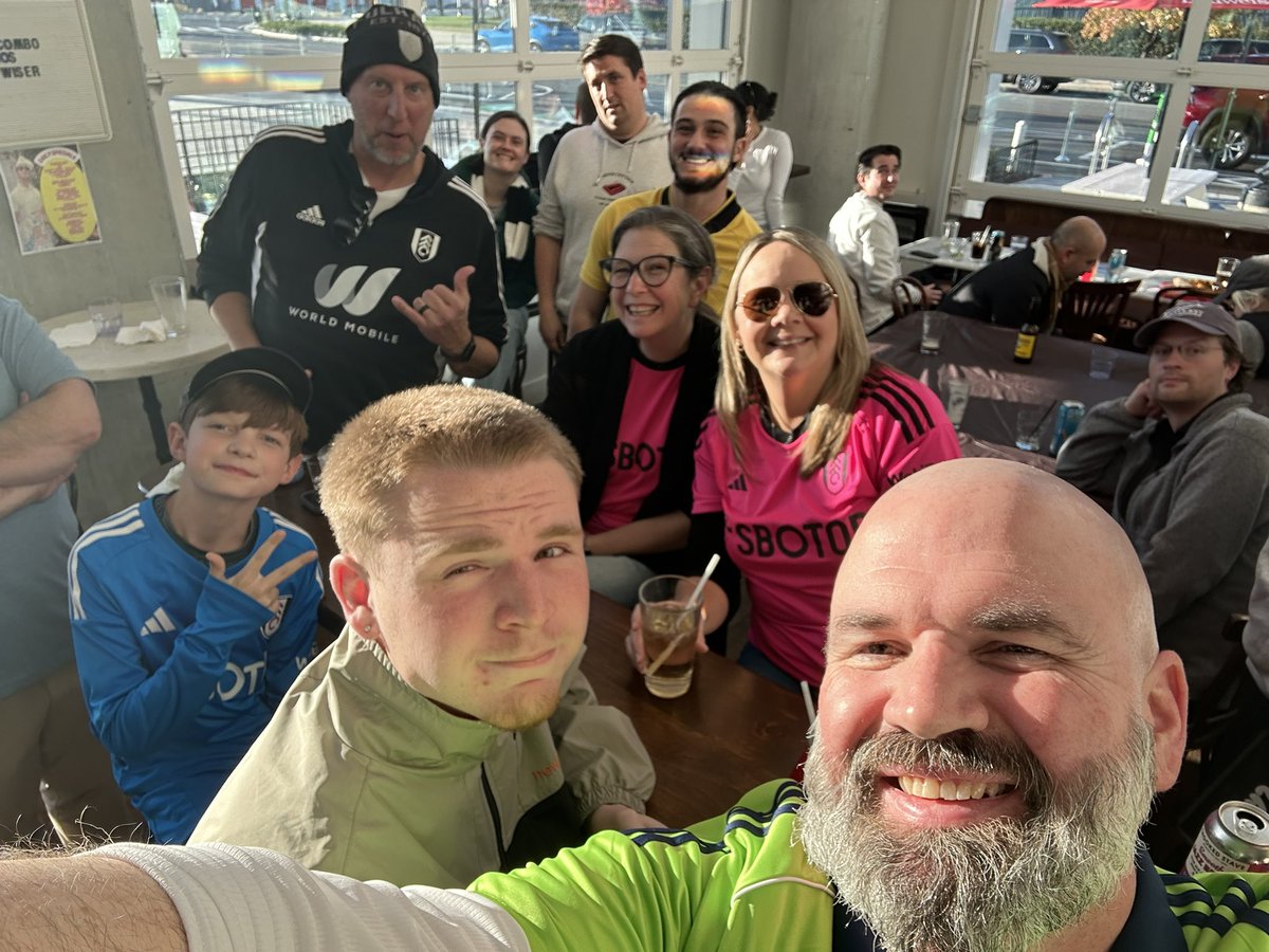 BryanLake12's tweet image. #MyPLMorning 

Leading at the half, UP THE @FulhamFC !! #COYW 🤍🖤!! 

Washington DC, USA

@FulhamDC / @FulhamFits #FCC @PLinUSA