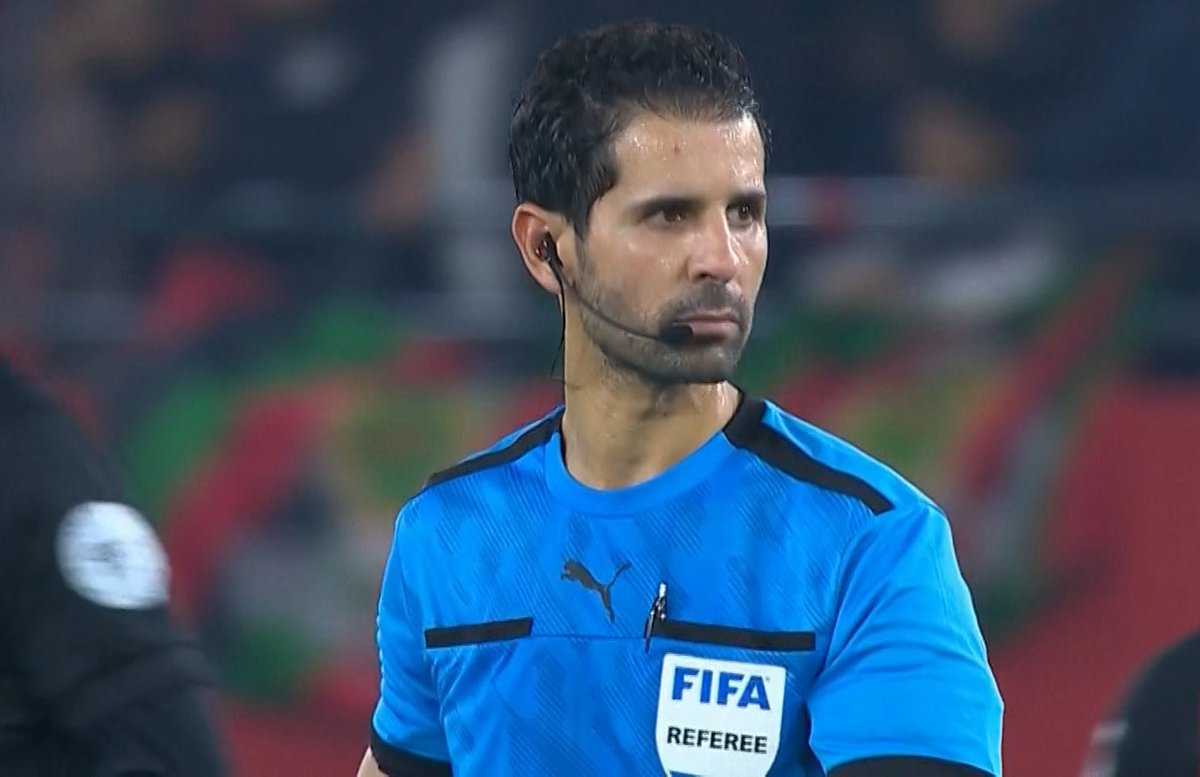 🔴  Recent 7 world wonder 💭 

🔴 Mr. Referee DID NOT mention in the match incident report anything related to the sharp object were thrown at one of AlAhly players  yesterday 😵‍💫

الحكم الكيوت مذكرش فى تقرير المباراه. اى حاجه عن سكينه المعجون واكتفى بذكر القزايز 
<a href="/FIFAcom/">FIFA</a>