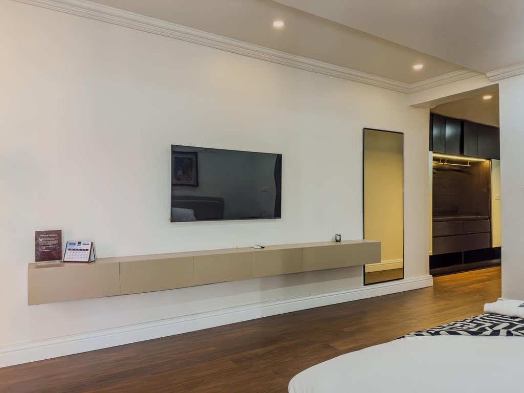 Ugxchukwu's tweet image. DETTY DECEMBER IS HERE!
PREMIUM SHORTLETS FOR YOUR  STAY IN IKOYI, VI AND LEKKI ARE AVAILABLE AND GETTING BOOKED FAST. LONG BOOKINGS FROM 2 WEEKS ABOVE GET AN AIRPORT PICK UP AS A BONUS.
SEND ME A MESSAGE FOR OPTIONS