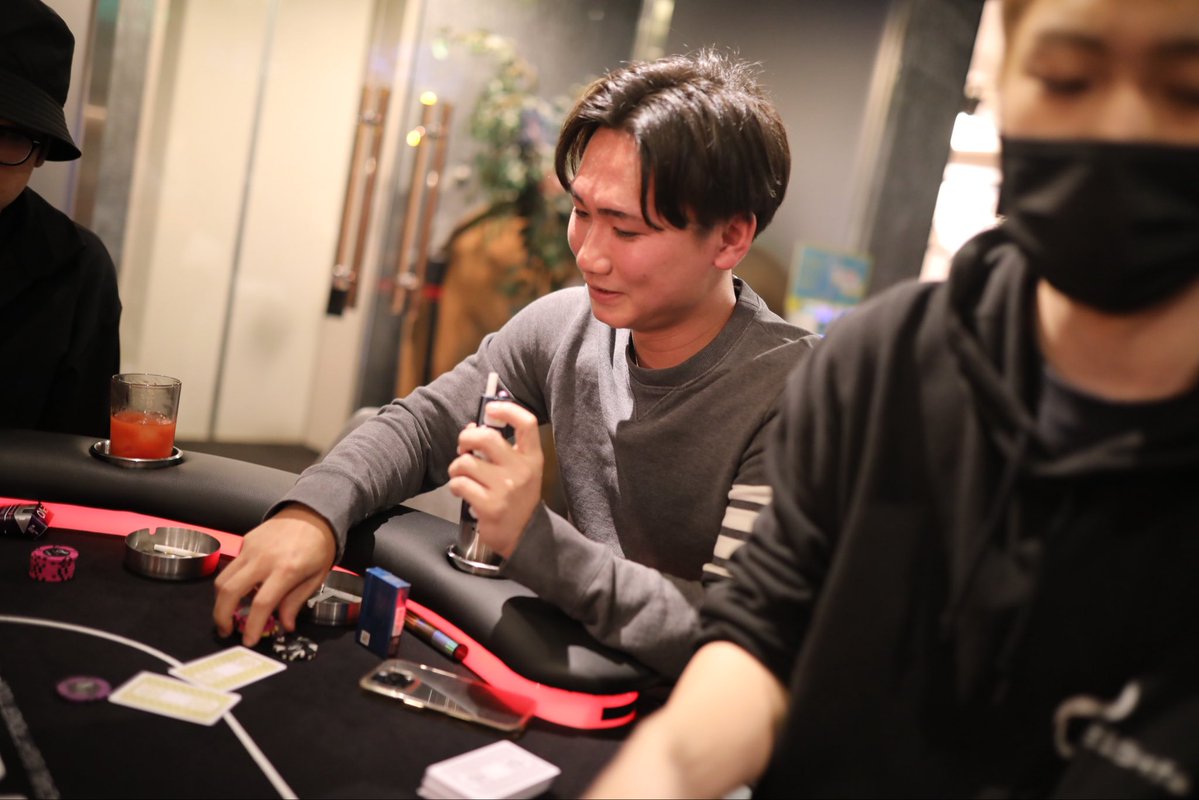 NEPT_888's tweet image. 🔥#13 NLH  CHILLERS CUP🔥

🥈2位🥈

SG888様

🥉3位🥉

えいじ様

インマネおめでとうございます‼️‼️🎉