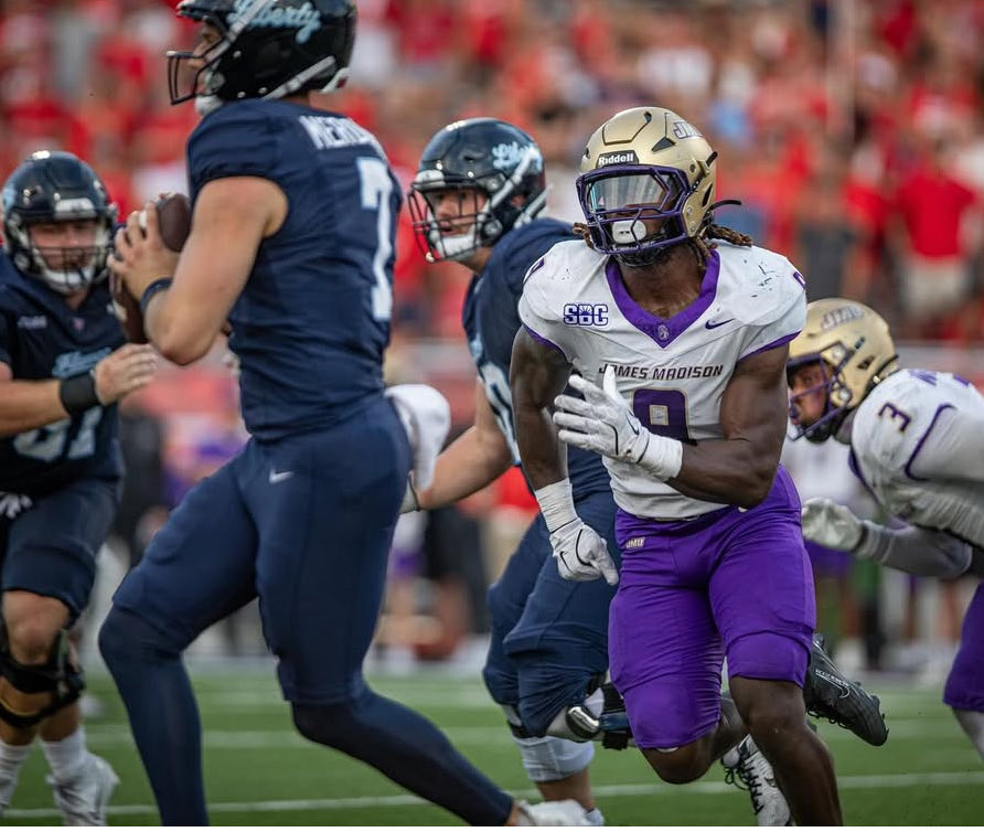 Leave no doubt! <a href="/XavierHolmes02/">Xavier Holmes</a> and <a href="/JMUFootball/">JMU Football</a> playing suffocating D!

<a href="/AscensionFB1/">Ascension Football</a> 
#BuiltForPlaymakers