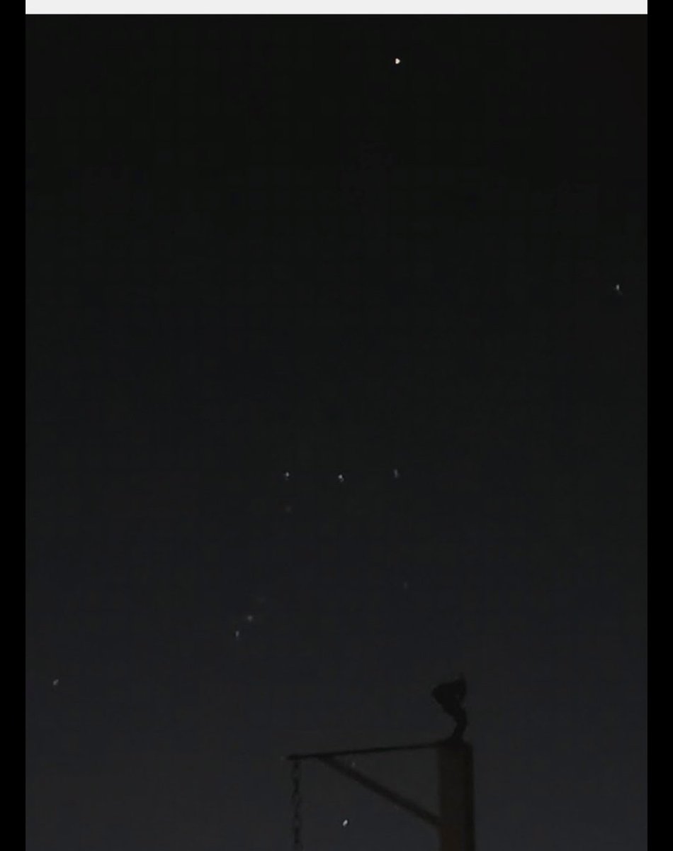 universenus's tweet image. #BigDipper is a recognizable #asterism, or #starpattern, of seven bright #stars that forms a &quot;dipper&quot; or &quot;ladle&quot; shape and is part of larger #constellationUrsaMajor (the #GreatBear).
During winter months are visible every night in Vancouver British Columbia Canada! 🇨🇦🇯🇵🖖💙🚀🌠