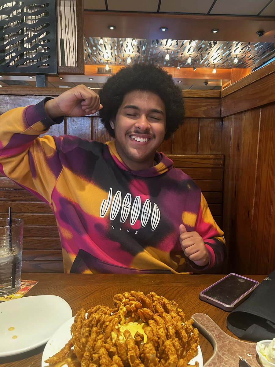 YPlushesv2's tweet image. when the onion is bloomin